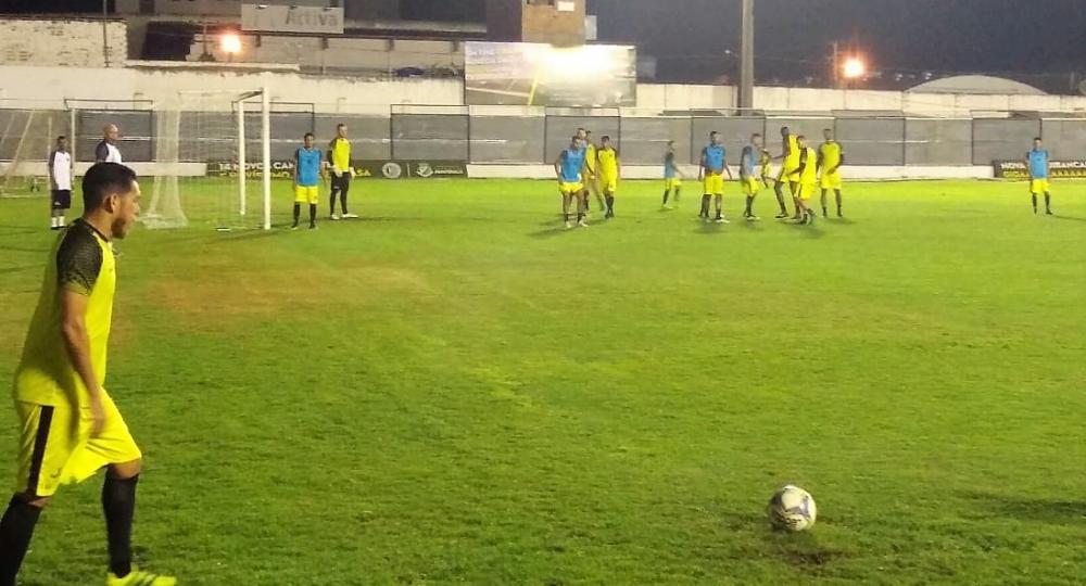 Na raça | Alvinegro fará último treino na manhã deste sábado antes de enfrentar o Jacuipense no